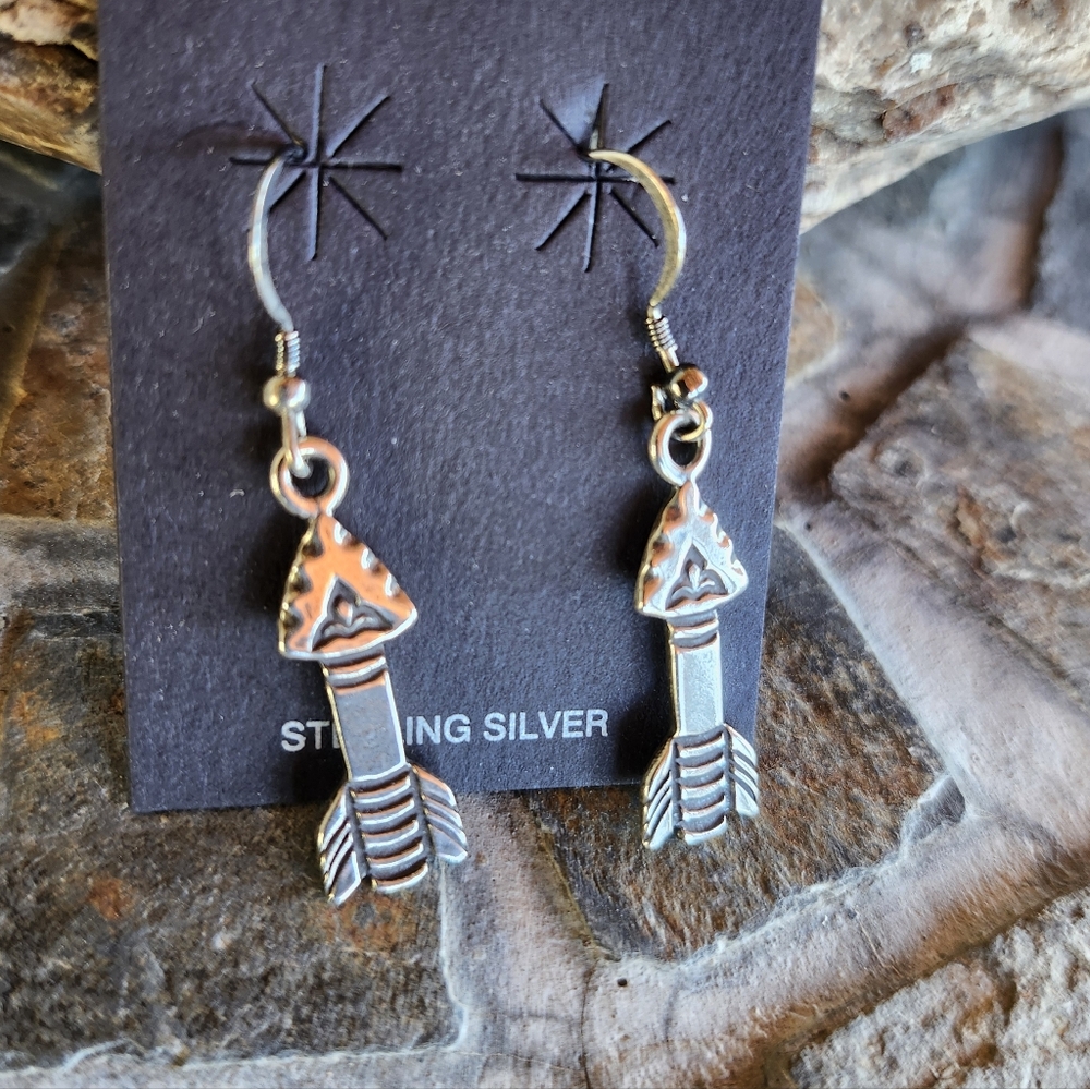 Sterling Silver Arrow Design Earrings - Picture 10 of 12